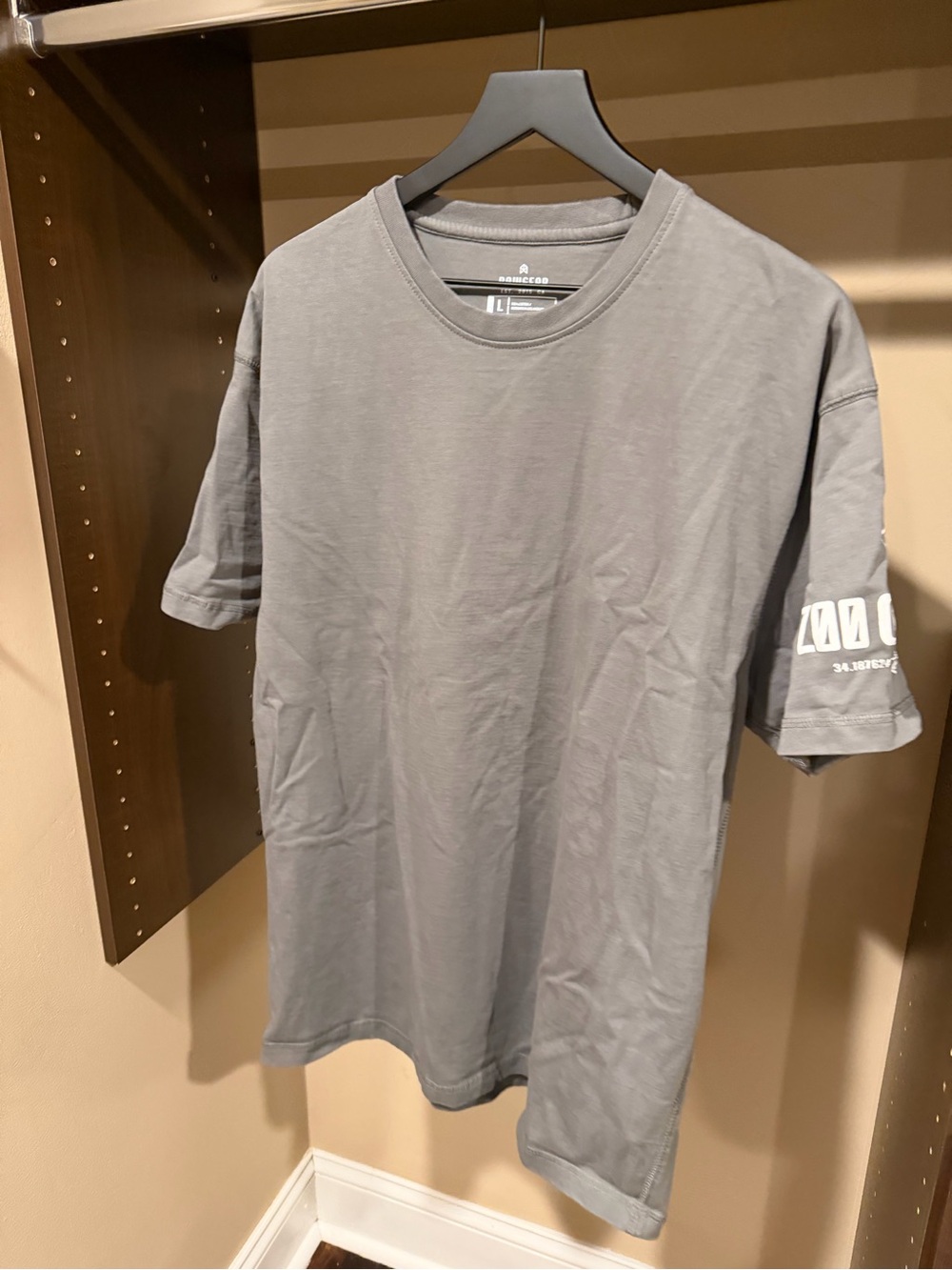 Men's Crewneck Short-Sleeve Tee in Grey with Sleeve Graphic
